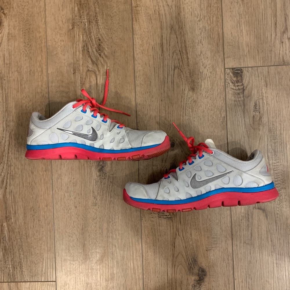 Nike Womens Flex Supreme Tr Running Shoes size 9